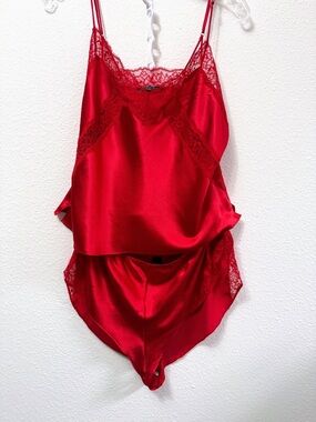 Victoria’s Secret Hot Pink Satin Lace Lingerie Set Size L”